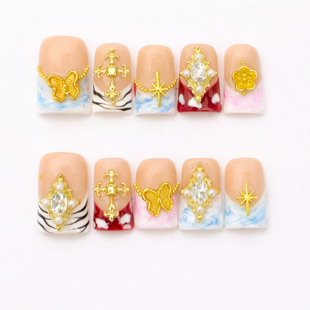 Short French Press On Nails – Nude Square with Gold Charm & Pearl Design